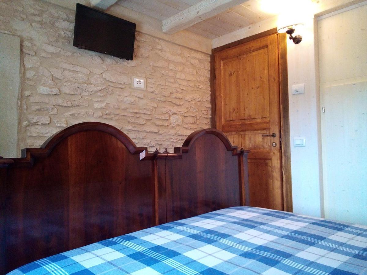 Da Andrea E Raffaella Guest House Sant'Anna d'Alfaedo Екстериор снимка